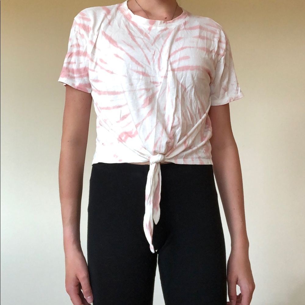 Tie Tye Hollister top with a front tie